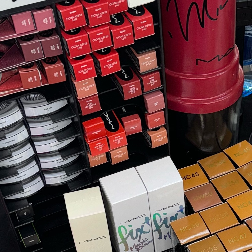 x1 MACXIMAL LIPSTICK (CHOOSE SHADE) BRAND NEW BOXED